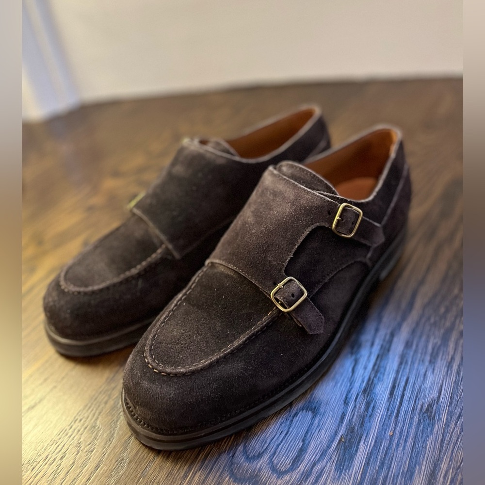 Men’s suede shoe